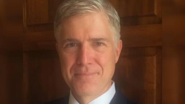Donald Trump picks conservative judge Neil Gorsuch to fill supreme court vacancy