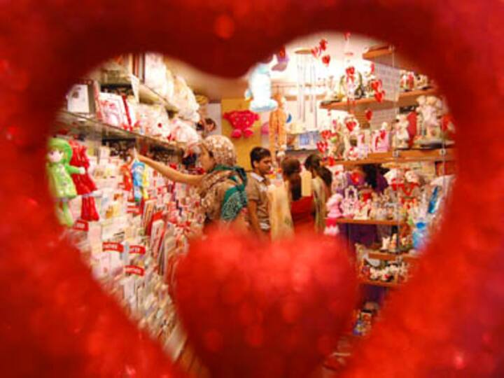 Valentine's Day means more than just gifts, chocolate and flowers; there's a quiz too