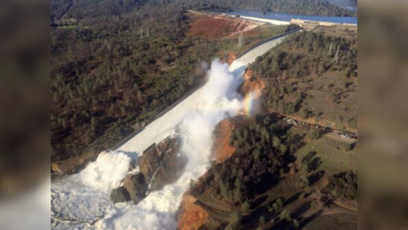 Oroville Dam crisis: California evacuates thousands after emergency spillway severely eroded