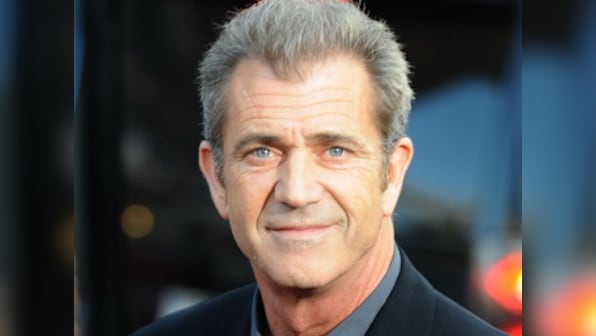 Hacksaw Ridge director Mel Gibson is working with a charity to help Holocaust survivors