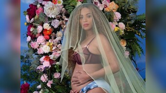 Beyoncé announces she's expecting twins with Jay Z; posts picture of baby bump on Instagram