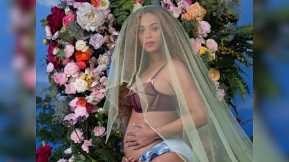 Beyoncé announces she's expecting twins with Jay Z; posts picture of baby bump on Instagram
