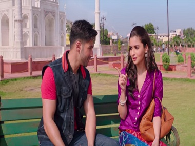 Humsafar: Badrinath Ki Dulhania song has Alia Bhatt, Varun Dhawan in a poetic exchange Humsafar: Badrinath Ki Dulhania song has Alia Bhatt, Varun Dhawan in a poetic exchange