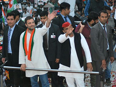 Rahul Gandhi and Akhilesh Yadav during a rally in the run up to the first phase of UP election. Image courtesy: Sameer Qureshi/Firstpost