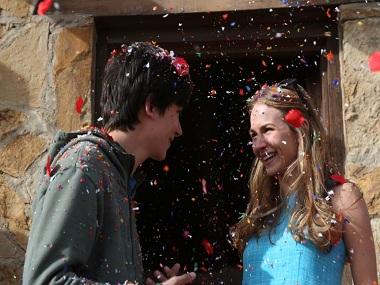 The Space Between Us movie review: Like a Nicholas Sparks novel with a space twist The Space Between Us movie review: Like a Nicholas Sparks novel with a space twist