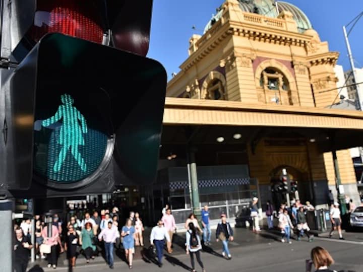 International Women's Day 2017: Melbourne instals 'female traffic lights' to promote gender equality