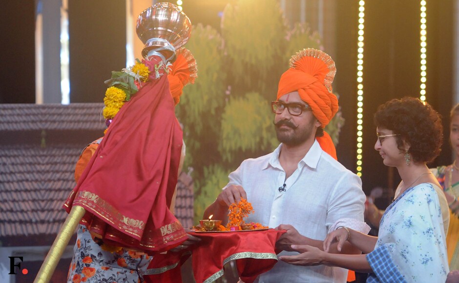 Aamir Khan spotted sporting a saffron padgi. Kiran Rao was present as well. Sachin Gokhale/Firstpost Aamir Khan spotted sporting a saffron padgi. Kiran Rao was present as well. Sachin Gokhale/Firstpost