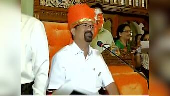 BMC Election 2017: Shiv Sena maintains hold as Vishwanath Mahadeshwar is elected Mumbai Mayor