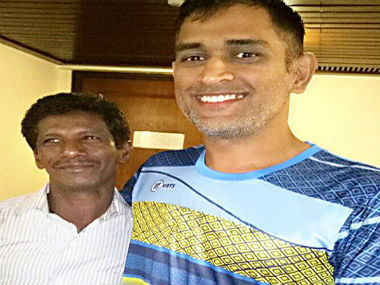 MS Dhoni meets old tea-seller friend after ages, takes him out for dinner MS Dhoni meets old tea-seller friend after ages, takes him out for dinner