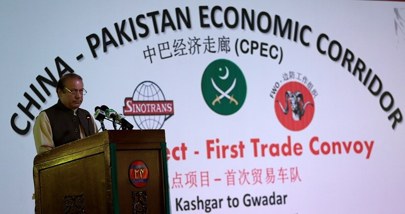 Pakistan's Prime Minister Nawaz Sharif speaks at the inauguration of the China Pakistan Economic Corridor port in Gwadar, Pakistan November 13, 2016. REUTERS/Caren Firouz - RTX2TG7U