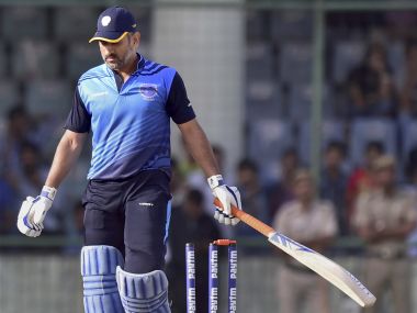 Vijay Hazare trophy: MS Dhoni's fifty goes in vain as Bengal set up final against Tamil Nadu Vijay Hazare trophy: MS Dhoni's fifty goes in vain as Bengal set up final against Tamil Nadu