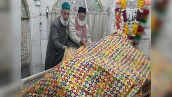 Nizamuddin cleric Nazim Ali Nizami says efforts to renew Indo-Pak peace should continue