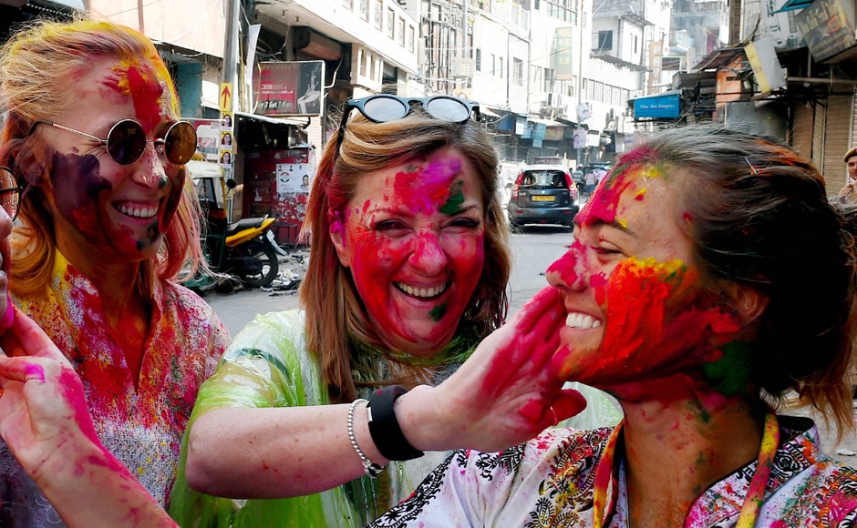 foreigner holi