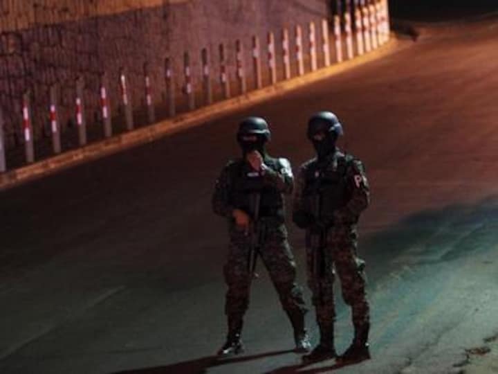 Ohio nightclub shooting: 1 dead, 15 injured after lone gunman opened fire; shooter on the loose