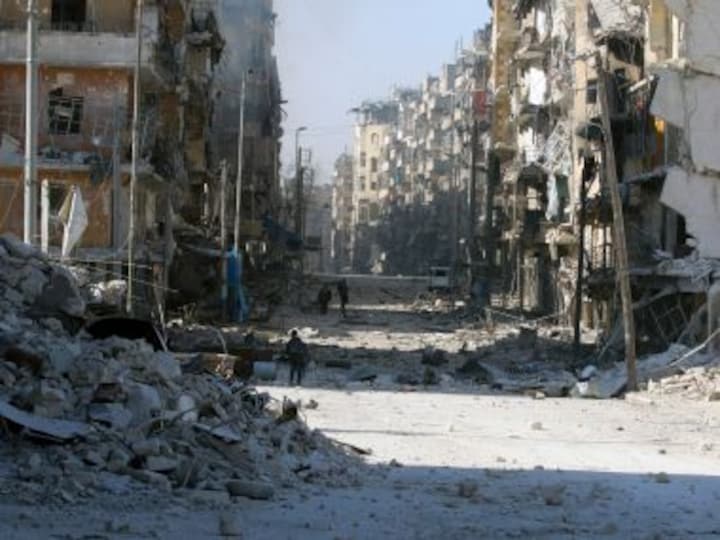 Syria: Fierce clashes in Damascus after surprise assault from rebels