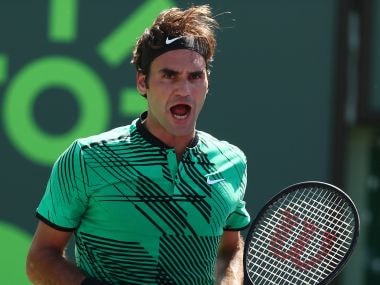 Miami Open: Roger Federer powers past Juan Martin del Potro, Stan Wawrinka advances to 4th round
