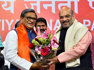 SM Krishna's defection to BJP may mark beginning of exodus for Congress in poll-bound Karnataka SM Krishna's defection to BJP may mark beginning of exodus for Congress in poll-bound Karnataka