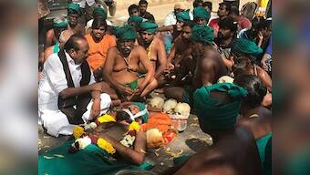 Tamil Nadu farmers protest in Delhi: Desperate to be heard, agitators turn to the macabre