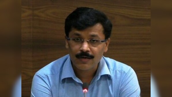 Devendra Fadnavis bows to peer pressure, shunts out upright Navi Mumbai civic body chief Tukaram Mundhe