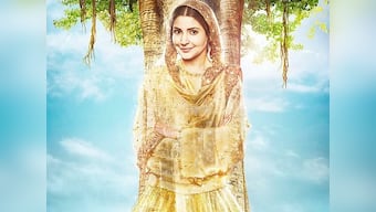 Watch: Anushka Sharma interrupts interview to answer call from reporter's mother