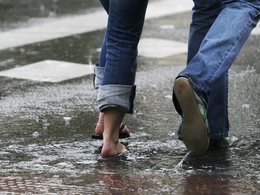 Jean-etically Indian: Over 46 percent of denim-wearers use them as nightwear Jean-etically Indian: Over 46 percent of denim-wearers use them as nightwear