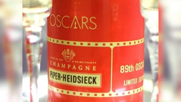 Oscars 2017: Smoked salmon Oscars, gold potatoes with caviar, see what the stars dined on