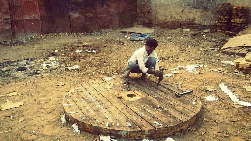 Sonia Gandhi Camp in Samalkha, in the Kapashera district of New Delhi. Image source: Firstpost Hindi