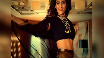 The internet is in love with #ThePartyStarter Anthem feat. Sonam Kapoor!