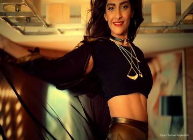 The internet is in love with #ThePartyStarter Anthem feat. Sonam Kapoor!