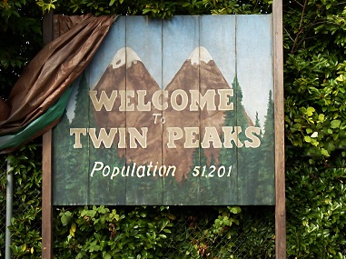 Twin Peaks reboot: All you need to know before David Lynch's show makes its debut Twin Peaks reboot: All you need to know before David Lynch's show makes its debut