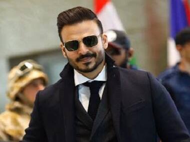 Vivek Oberoi returns to dark roles post Krissh 3, looks suave yet menacing in Vivegam