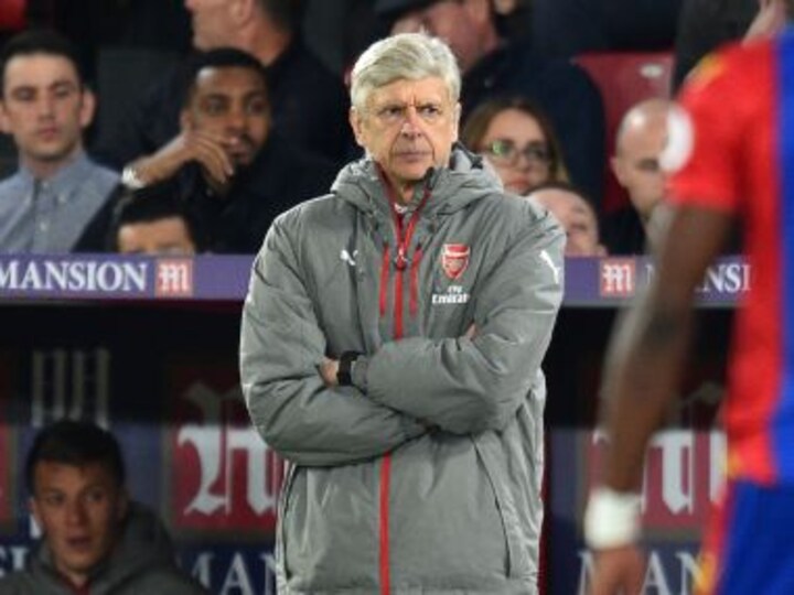 Premier League: Arsene Wenger says manner of Arsenal's defeat 'worrying and disappointing'