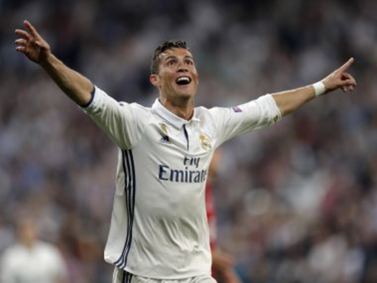 Champions League roundup: Ronaldo scores in every group game for