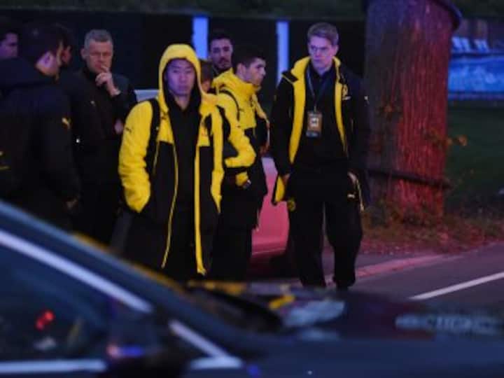 Borussia Dortmund bus attack: German football fraternity shows solidarity with Bundesliga club Borussia Dortmund bus attack: German football fraternity shows solidarity with Bundesliga club