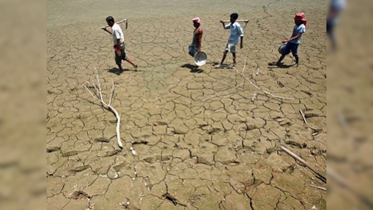 27 migrant labourers from Jharkhand, working in West Bengal's Hooghly, walk 160 km on way to home