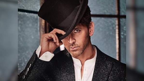 Hrithik Roshan recreates Kartik Aaryan's dance to 'Dheeme Dheeme' from Pati Patni Aur Woh