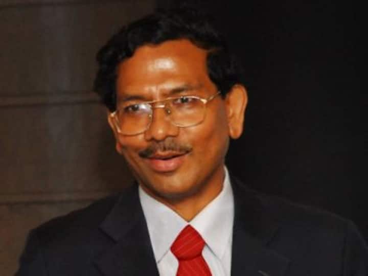 Jayalalithaa's coffin replica row: Madras HC grants anticipatory bail to ex-AIADMK minister K Pandiarajan