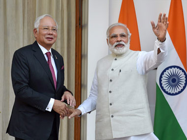 Narendra Modi-Najib Razak meet: India, Malaysia vow to tackle terror, improve trade ties Narendra Modi-Najib Razak meet: India, Malaysia vow to tackle terror, improve trade ties