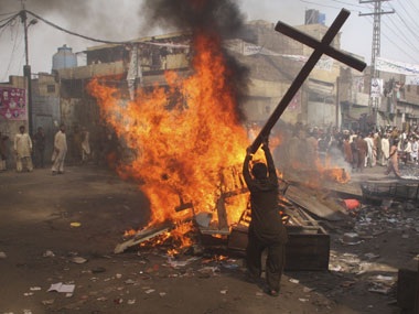 Pakistan: Eight arrested for murder of university student over blasphemy Pakistan: Eight arrested for murder of university student over blasphemy