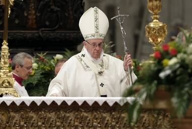 Pope Francis laments horror of 'vile' attack on Syrians in Easter address