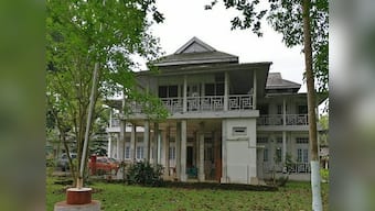 Bonani jabo? Staying at this quaint lodge in Kaziranga is like stepping back in time