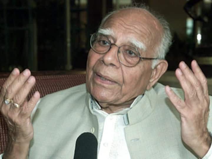 Defamation case: Ram Jethmalani slams Arun Jaitley, promises to fight 'poor' Arvind Kejriwal's case pro bono
