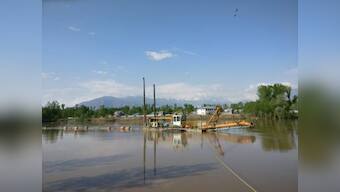 Kashmir flood threat: Rising river not only threatens flood, it also makes dredgers non-functional