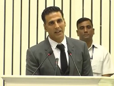 Rajnath Singh launches Akshay Kumar's 'Bharat Ke Veer' app for facilitating monetary donations to martyrs Rajnath Singh launches Akshay Kumar's 'Bharat Ke Veer' app for facilitating monetary donations to martyrs