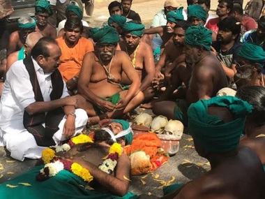 30 farmers committed suicide in 2016-17: Tamil Nadu govt to Supreme Court 30 farmers committed suicide in 2016-17: Tamil Nadu govt to Supreme Court