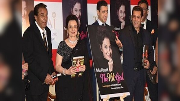 Salman Khan releases Asha Parekh's autobiography The Hit Girl; Helen, Waheed Rahman in attendance