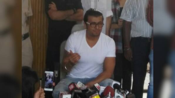 Sonu Nigam responds to 'fatwa' by shaving head; says azaan tweet is 'social topic, not religious issue'