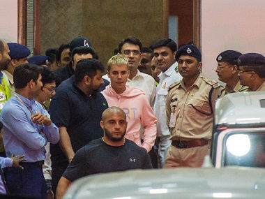 Justin Bieber's Mumbai concert: Media lament shoddy organisation, unprofessional PR Justin Bieber's Mumbai concert: Media lament shoddy organisation, unprofessional PR
