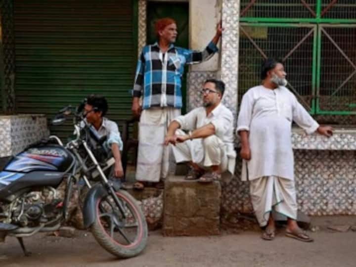 Meat sellers say business is dead, plan to take Centre to court over cattle slaughter ban