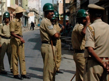 Jharkhand lynching: Police fire shots in the air to disperse protestors seeking arrest of culprits Jharkhand lynching: Police fire shots in the air to disperse protestors seeking arrest of culprits